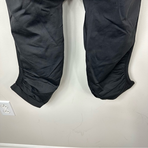 NWT Lululemon Black Ebb to Street Crop 21” in Size 10 - Picture 3 of 9